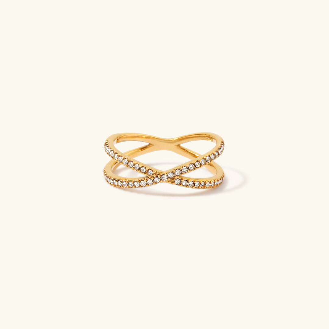 "Nia Guld- og Diamantring" can be rewritten as "Nia Guld- og Diamantring" (the title is already quite clear and descriptive). However, if you're looking for a more creative or appealing version, you might consider:
"Nia Guld- og Diamantring med Diamanter
